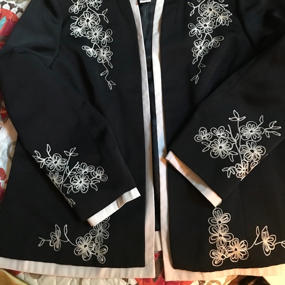 XL Black & White Victor Costa Special Occasion Jacket - Picture 2 of 3